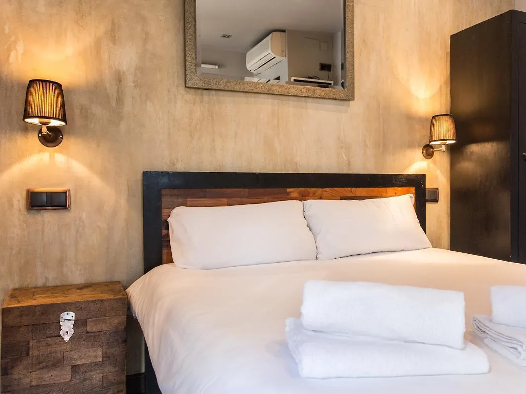 Ainb Born-Dames Apartments Barcelona Spanien