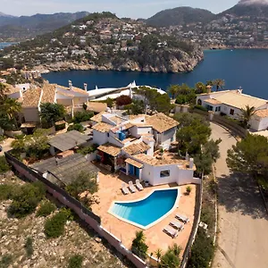 https://villa-can-milana.balearic-islands.net