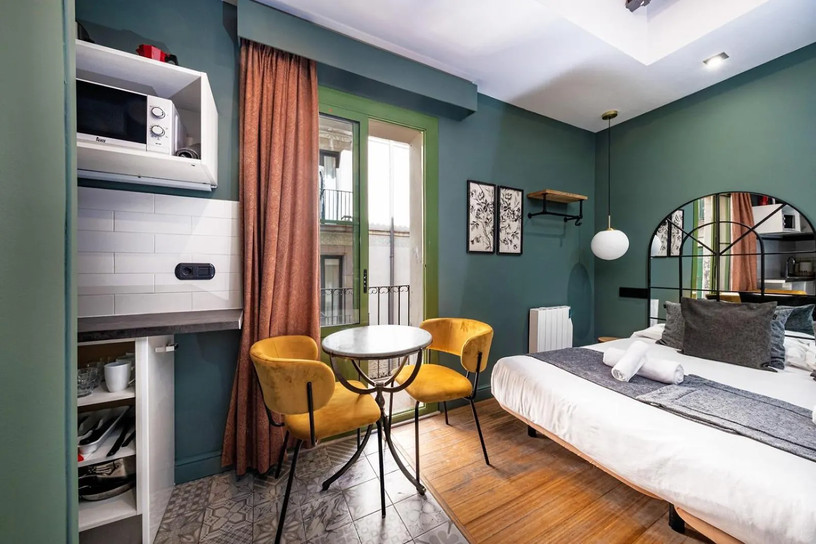 Ainb Born-Dames Apartments Barcelona 0*,  Spain