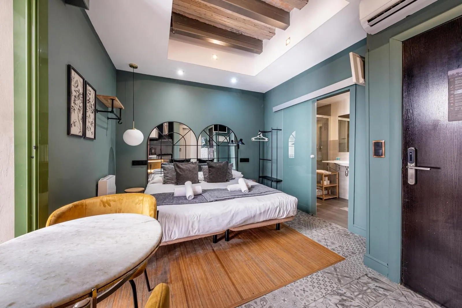 Ainb Born-Dames Apartments Barcelona Spain