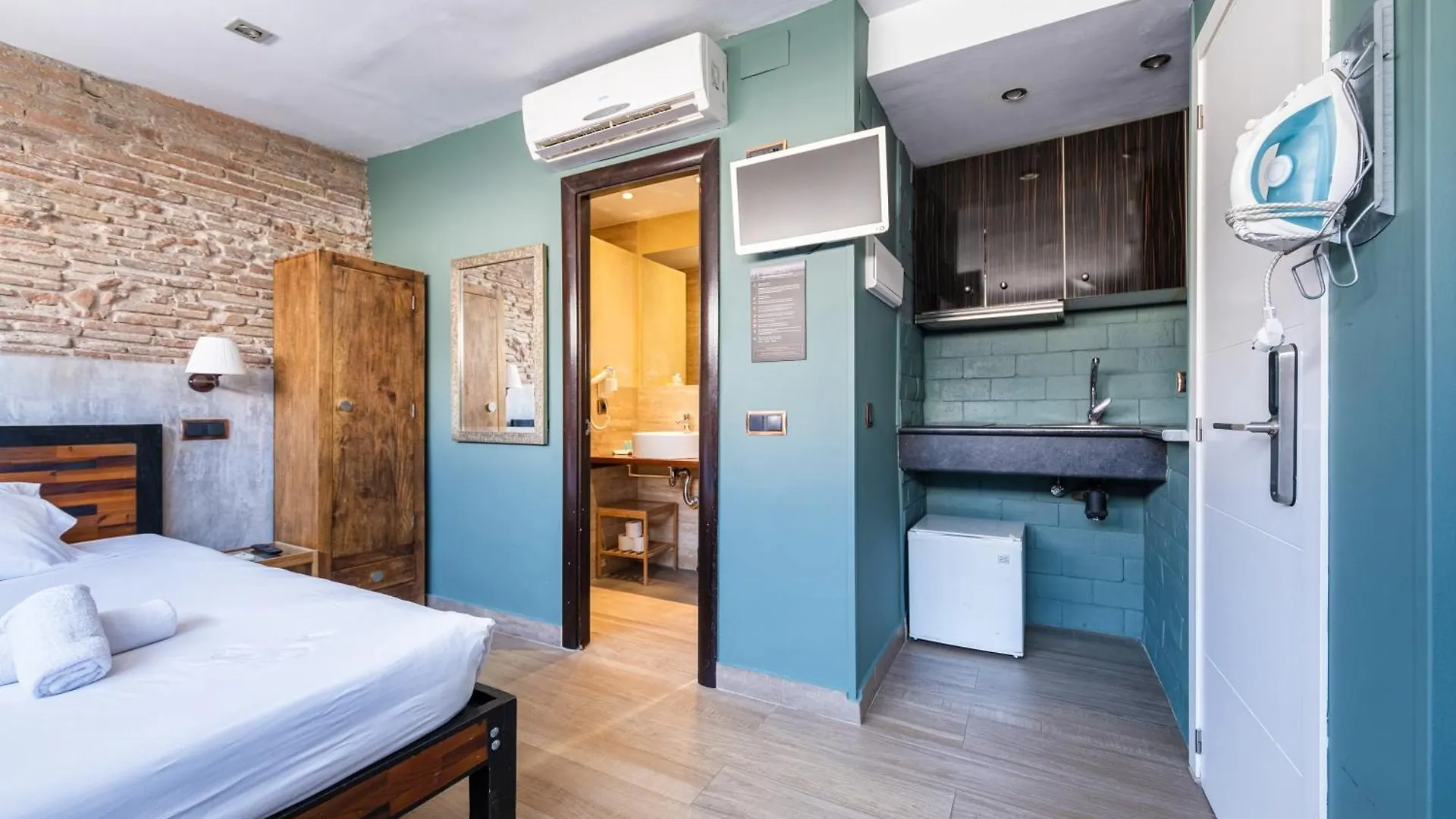 Ainb Born-Dames Apartments Barcelona 0*,